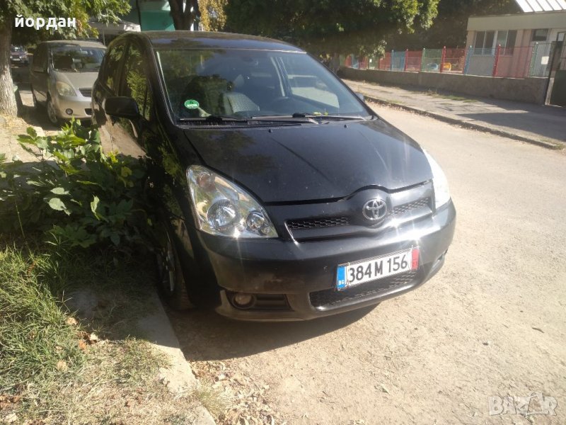 Тойота Корола версо 2.2 д-кат 177 коня само на части, снимка 1