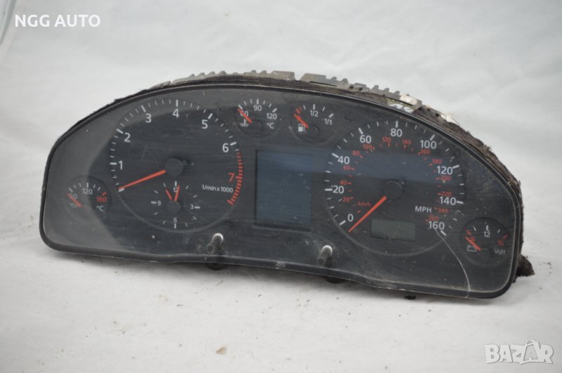 Табло Километраж за Audi A4 8D0919930J, 8D0 919 930 J, 110.008.886/005, снимка 1