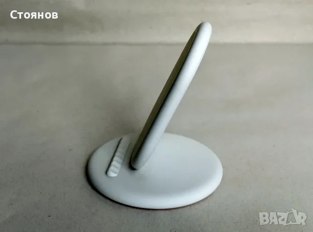 Отлично бързо безжично зарядно Google Wireless Charger G019C с USB-C, снимка 2 - Безжични зарядни - 55731315