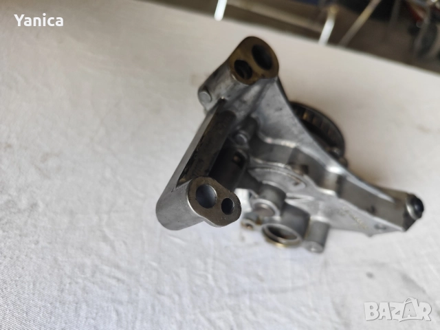 VW Crafter маслена помпа , снимка 3 - Части - 51888883