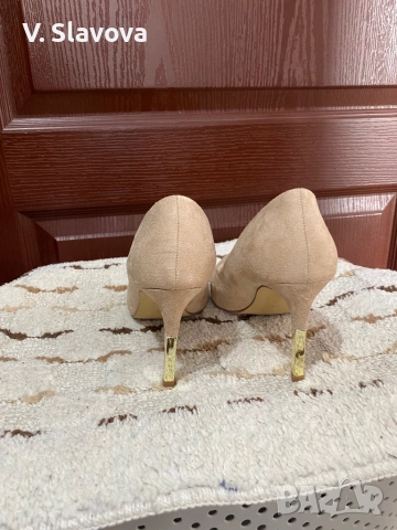 Обувки с ток, снимка 3 - Дамски обувки на ток - 52445834