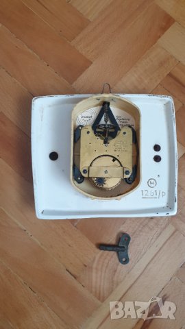 Стар порцеланов немски механичен стенен часовник Зентра, снимка 4 - Антикварни и старинни предмети - 41856840