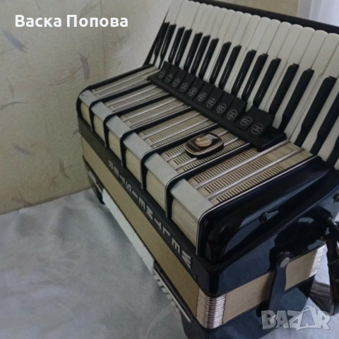 Акордеон  Weltmeister Amigo 120 баса., снимка 6 - Акордеони - 53294516