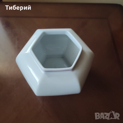 Порцеланова ваза, снимка 11 - Вази - 52286379