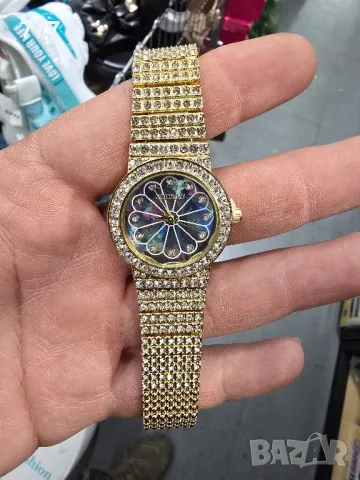 дамски часовник , снимка 3 - Дамски - 48473755