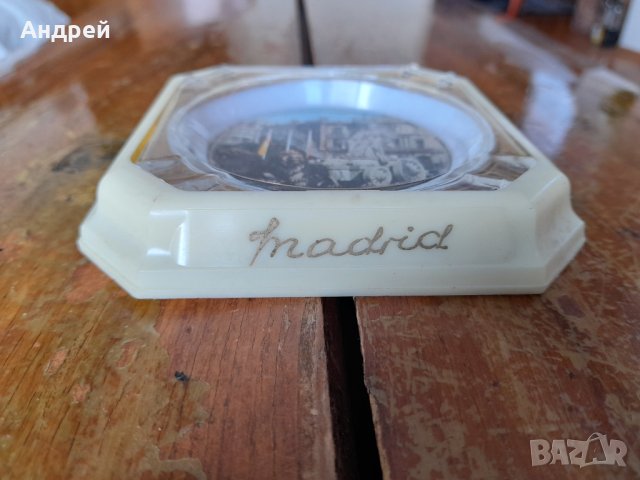 Сувенирен пепелник Madrid, снимка 2 - Колекции - 41935351