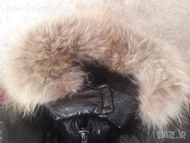Дамско яке с качулка от естествен пух