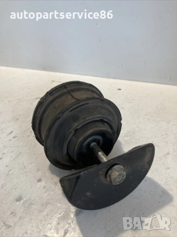 Дясна стойка за двигател за Mercedes CLK W209 200 Kompressor (2005) A2712230063