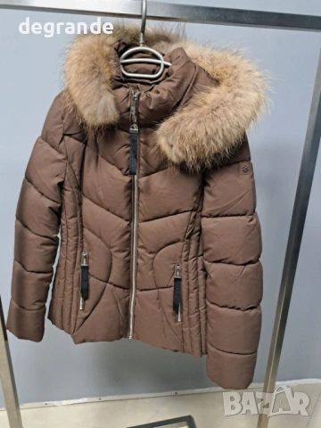 Дамско Яке с Пухкава Качулка