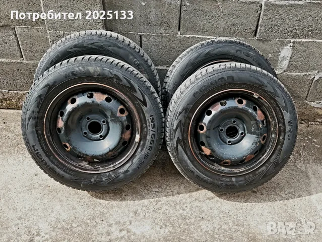 Продавам Гуми с железни джанти 15 цола
