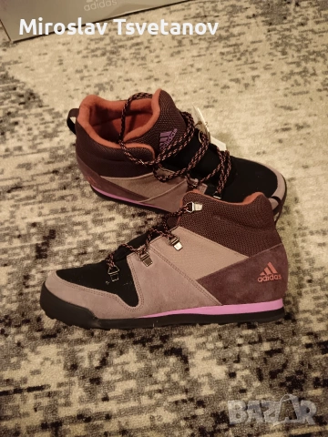 Дамски боти adidas, снимка 4 - Дамски боти - 53344438