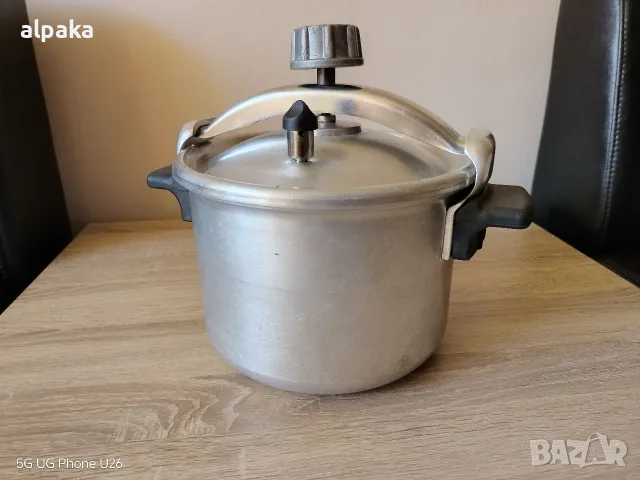 Продавам руска 6-литрова алуминиева тенджера под налягане, снимка 3 - Съдове за готвене - 49143681