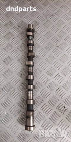 Разпределителен вал Nissan Almera Tino 2.2D 2000г.	