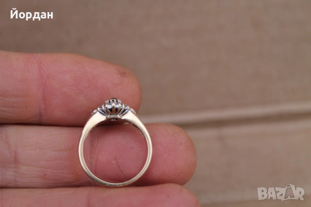 Златен дамски пръстен , снимка 2 - Пръстени - 53862983