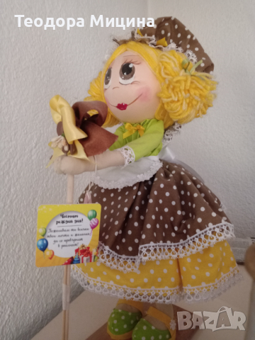 Ръчно правена кукла за кухненска хартия, снимка 4 - Декорация за дома - 44925526