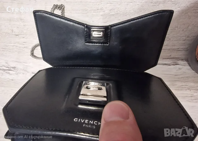 Оригинална Givenchy черна кожена чанта с верига и сребърна закопчалка – Made in Italy, снимка 13 - Чанти - 55768471