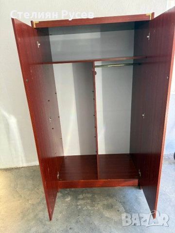 021111  двукрилен  гардероб 180/107см цена 295 лв или 150,83евро    смр -180см висок, 107, снимка 6 - Гардероби - 52280853