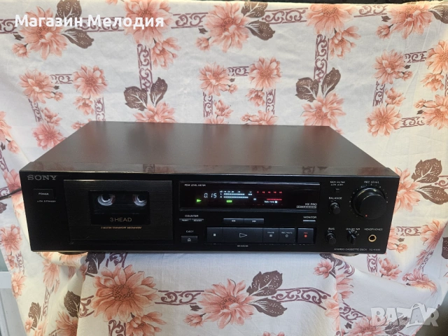 Триглав касетен дек SONY TC-K490 Black В перфектно техническо и много добро визуално състояние., снимка 2 - Декове - 27904632