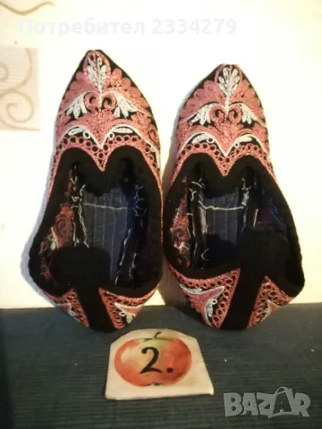 Към носия,,Каракачански чорапи"" и,,Родопски терлици"и. 100% автентичност. , снимка 7 - Антикварни и старинни предмети - 45374353