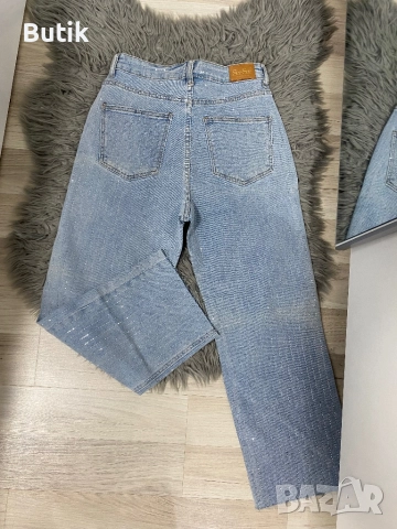 Дамски дънки с камъни, снимка 2 - Дънки - 52577641