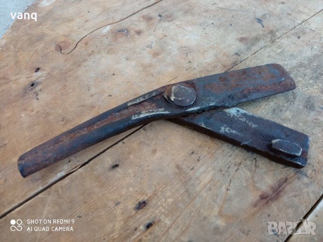 Стара Кована ножица тип гилотина, снимка 2 - Антикварни и старинни предмети - 34362055