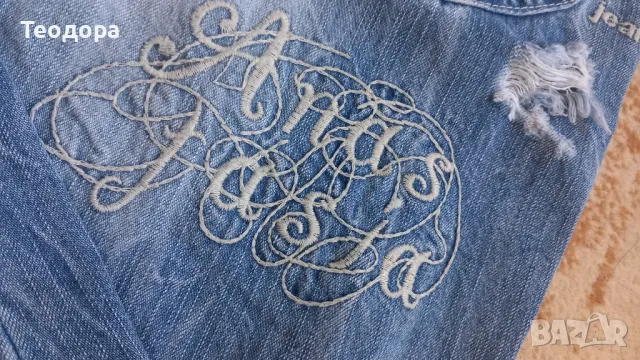 Уникален модел с бродерия, снимка 2 - Дънки - 49254426