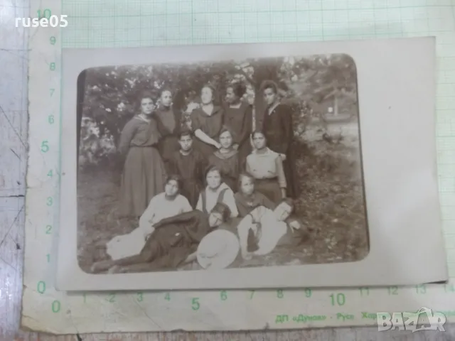 Снимка стара на група от госпожици