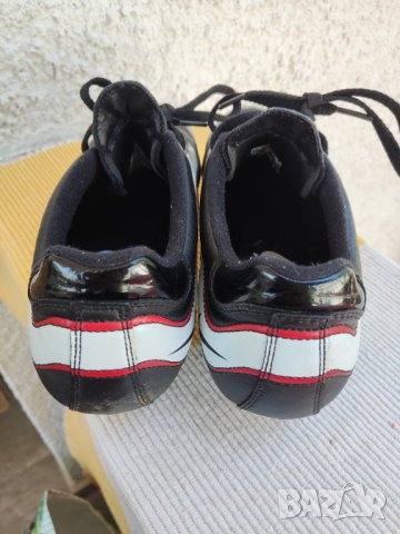 футболни обувки NIKE, снимка 4 - Спортни обувки - 44488438