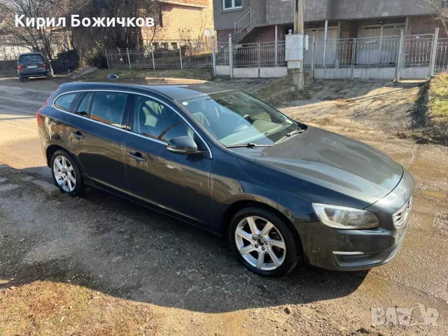 Volvo V60 НА ЧАСТИ 2.0D автомат 2014г, снимка 2 - Автомобили и джипове - 49033407