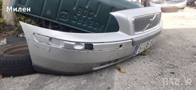Предна Броня+Решетка  Volvo V70.. 2004 Година.  Волво В70., снимка 2 - Части - 32554810