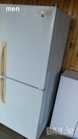Хладилник с фризер, снимка 2 - Хладилници - 48858522