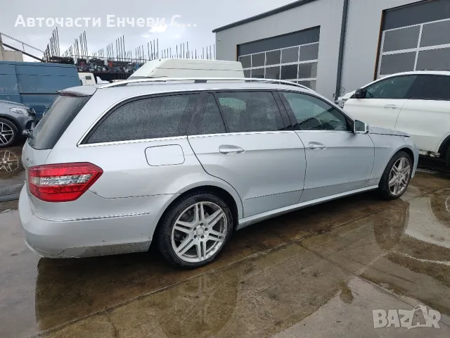 Mercedes-Benz E 500


5.0бензин, Комби, Употребяван, За части, снимка 7 - Автомобили и джипове - 49609823