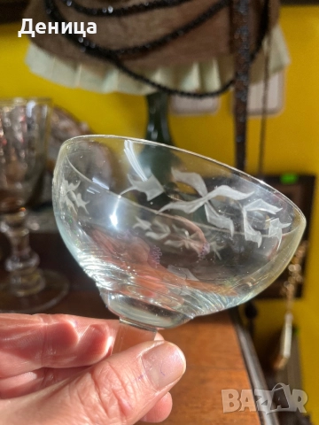 6 чаши за шампанско- Българско калиево стъкло Елегантни, стилна гравюра, подходящи за красиво, снимка 8 - Чаши - 52881046