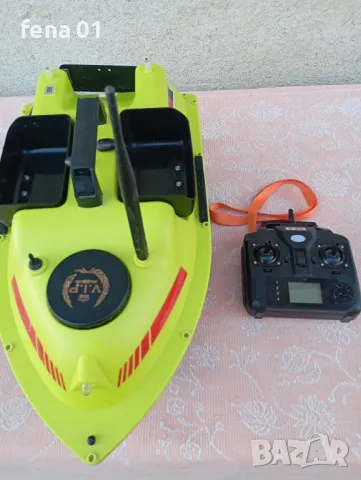 Лодка за захранка с gps и автопилот