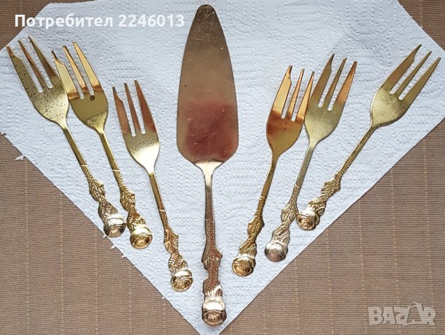 Стари сувенирни десертни вилици и шпатулка за сервиране, снимка 1