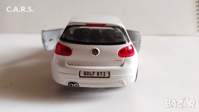 Volkswagen Golf GTI Bburago - Мащаб 1:32, снимка 4 - Колекции - 51534050