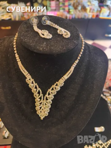 Колие с обеци, снимка 1