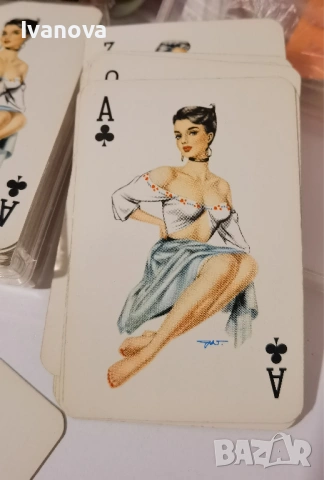 Ретро карти за игра от 1950г с момичета Pin up girls , снимка 4 - Карти за игра - 53787202