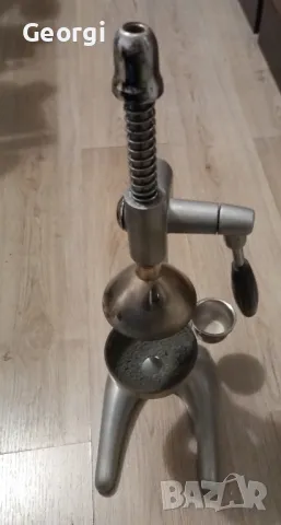 Професионална Цитрус преса  Maskot без цедка , снимка 2 - Сокоизстисквачки и цитрус преси - 49537060