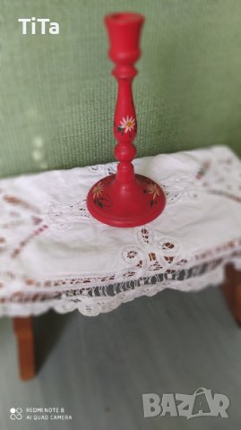 Ръчно рисуван дървен свещник в червено , снимка 4 - Други - 39050138