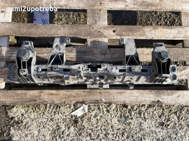 Преден Държач Брава Преден Капак 10A805563E Volkswagen ID.3 E11 PRO