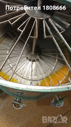 32 рамкова центрофуга за мед, снимка 2 - Други машини и части - 51344270