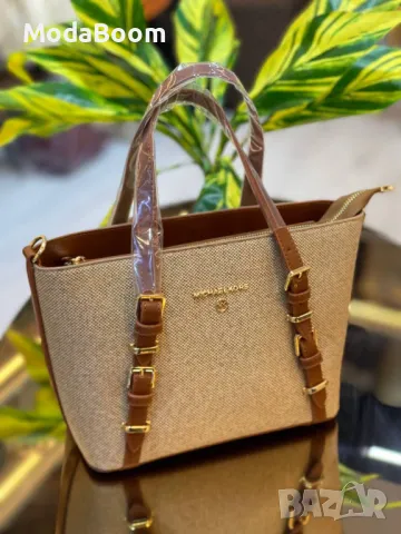 Michael Kors дамски чанти различни цветове , снимка 3 - Чанти - 48241515