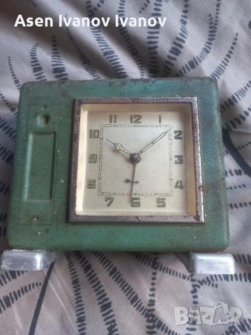 стар часовник 