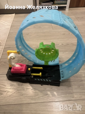 Писта на hotwheels Monster truck