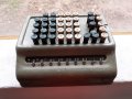 Стара английска сметачна машина, снимка 1 - Антикварни и старинни предмети - 40326155
