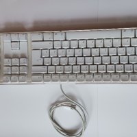 Apple keyboard model A1048, снимка 1 - Клавиатури и мишки - 44457724