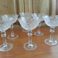 кристални чаши , снимка 1 - Антикварни и старинни предмети - 24140339