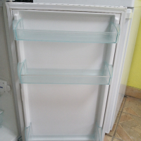 Малък хладилник с вътрешна камера Liebherr 2  години гаранция!, снимка 5 - Хладилници - 44834043