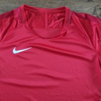 Nike - страхотна дамска тениска , снимка 1 - Тениски - 41763472